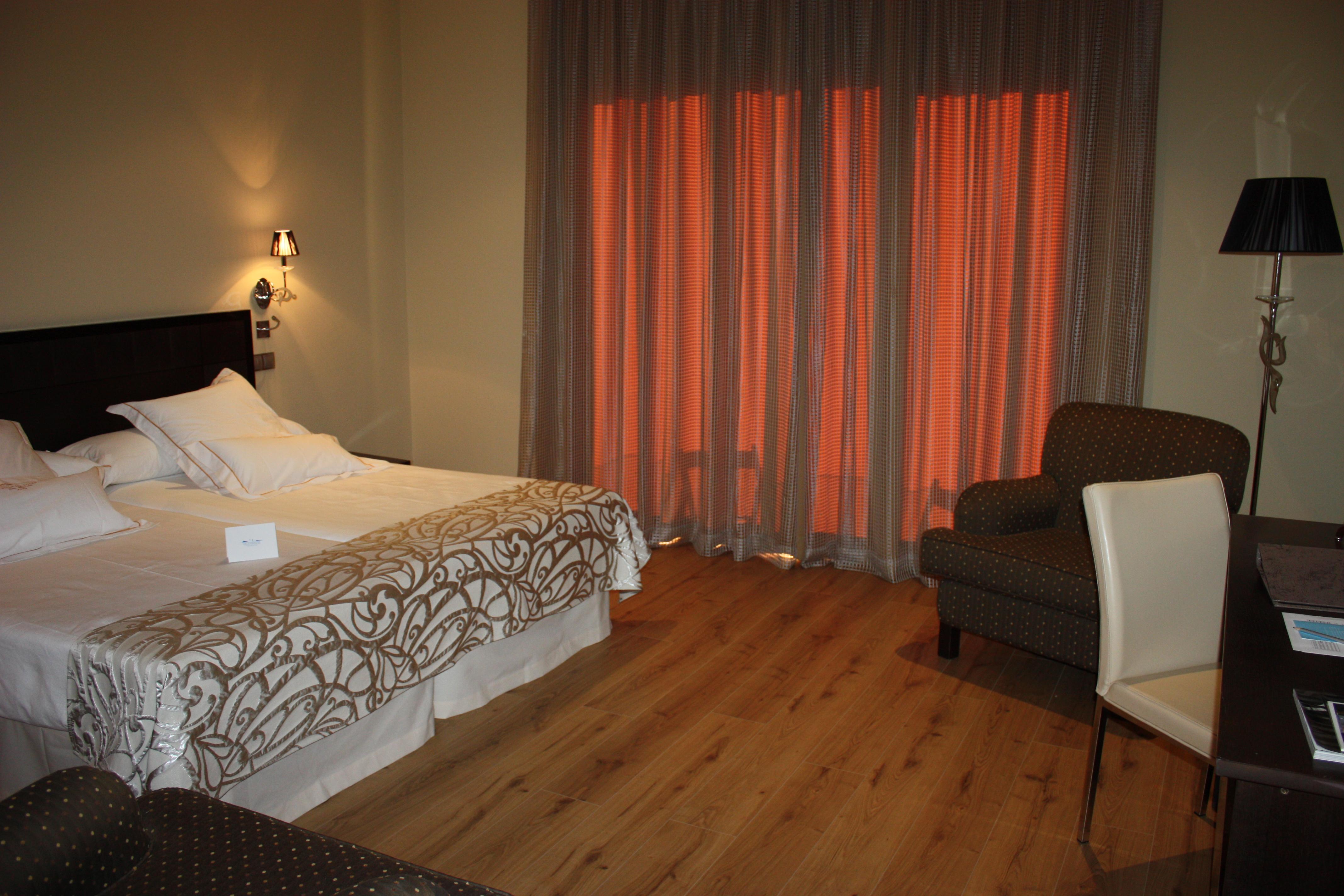 Hotel Spa Villa Nazules Chueca Bagian luar foto