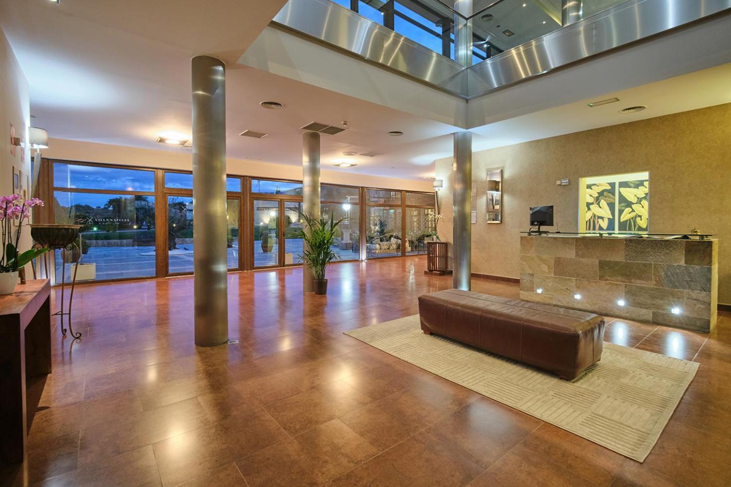 Hotel Spa Villa Nazules Chueca Bagian luar foto