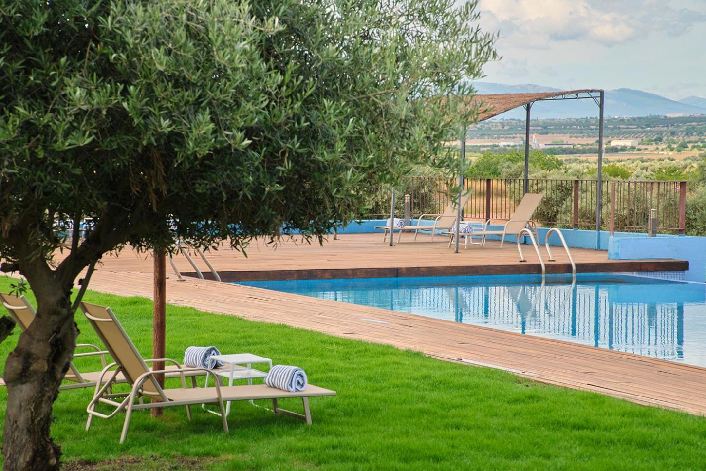 Hotel Spa Villa Nazules Chueca Bagian luar foto